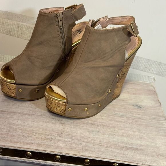 Madison Peep Toe Wedge Sandals size 6.5 good condition - Picture 2 of 7